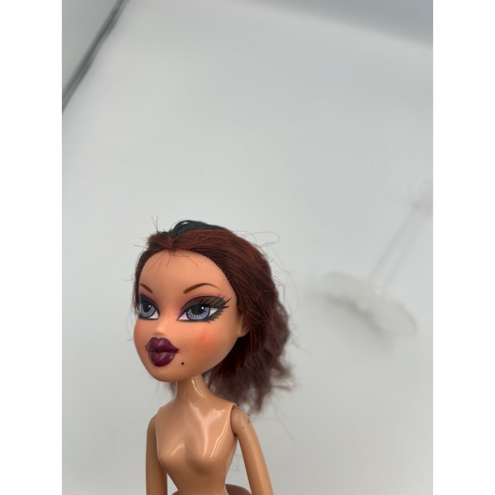Bratz Treasures Collection Roxxi - Picture 10 of 11